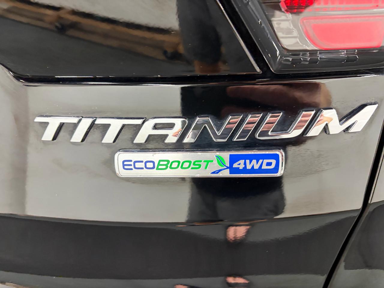 Ford Escape Titanium 4WD 2017