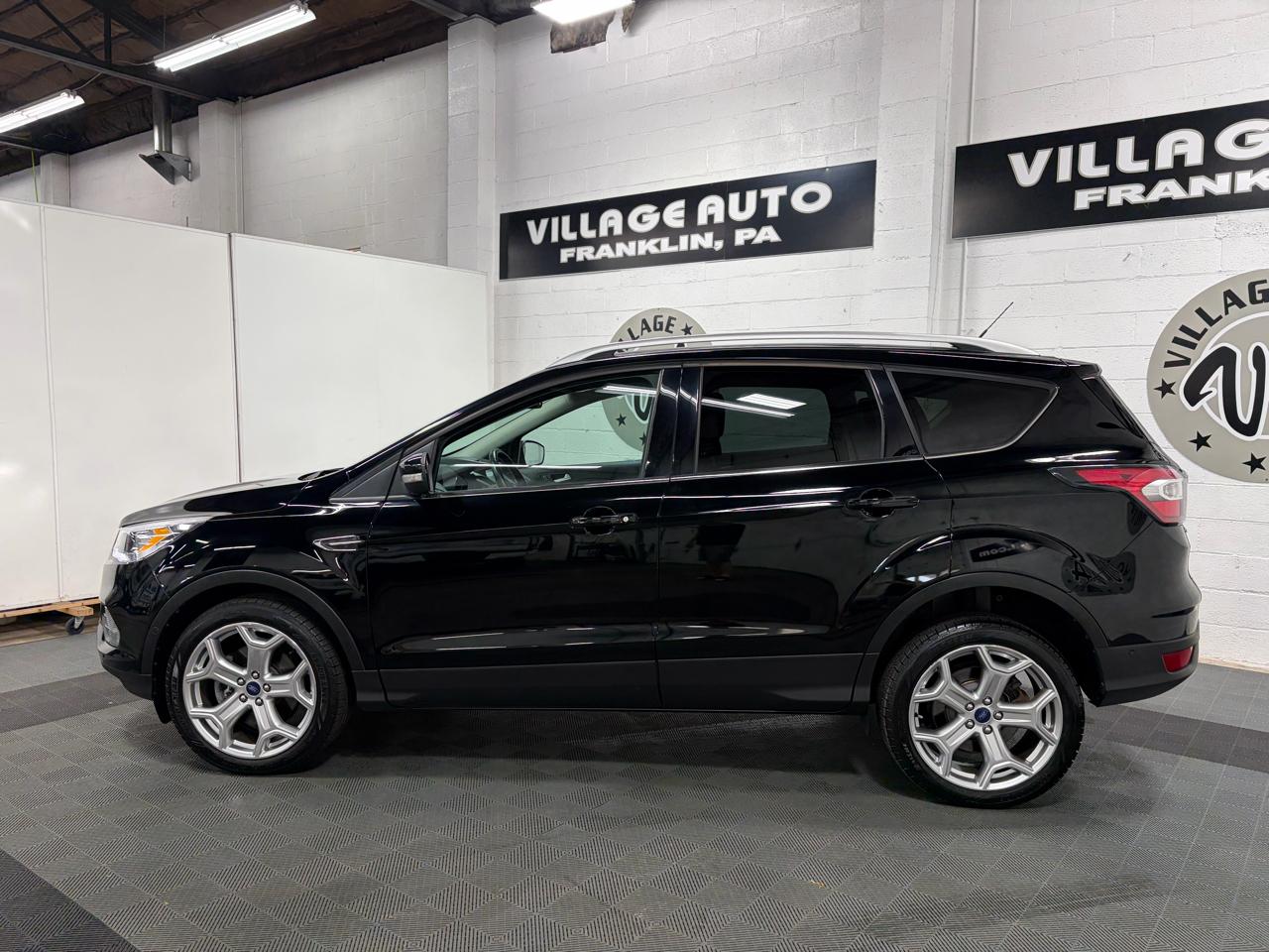 Ford Escape Titanium 4WD 2017