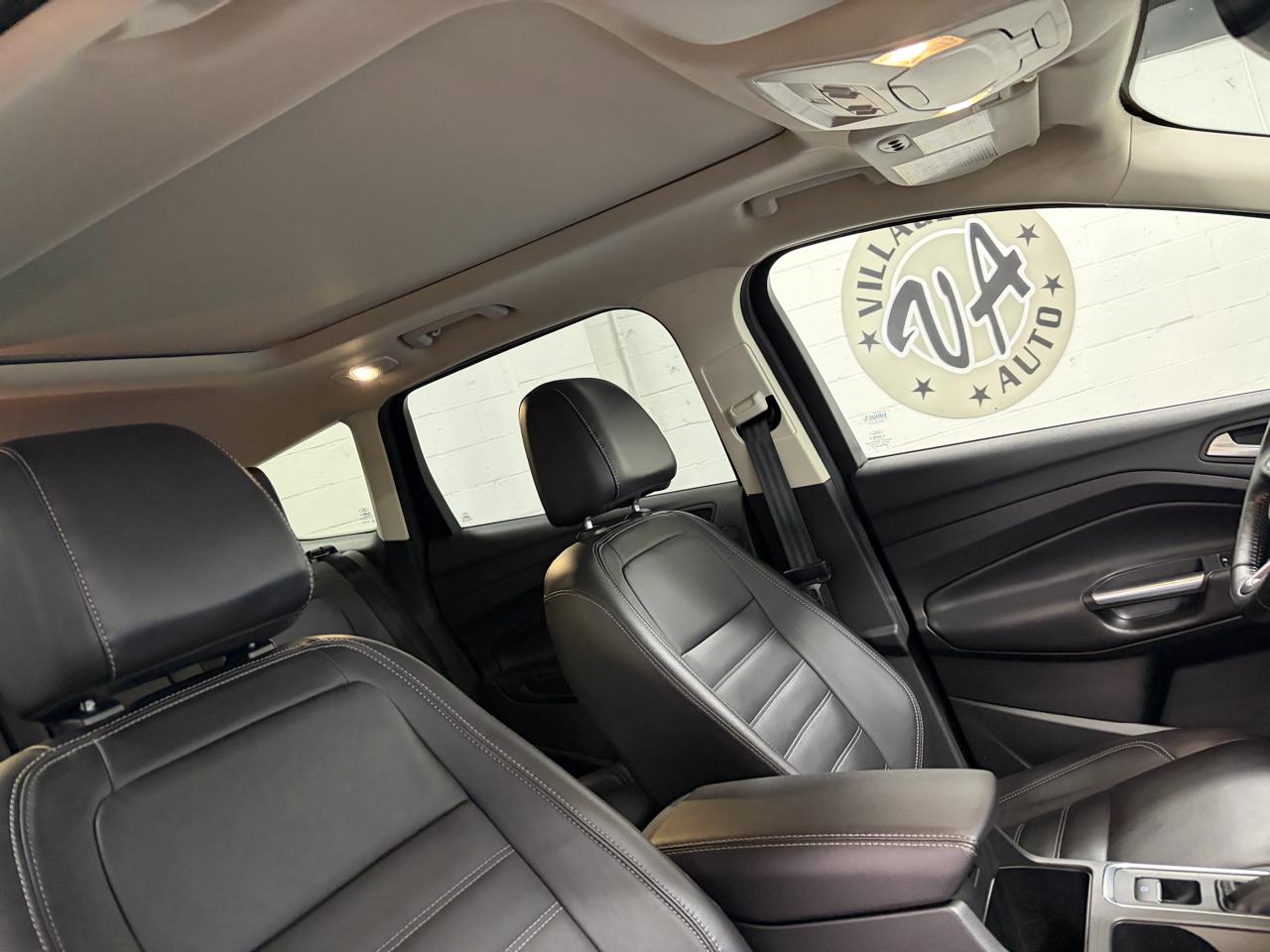 Ford Escape Titanium 4WD 2017