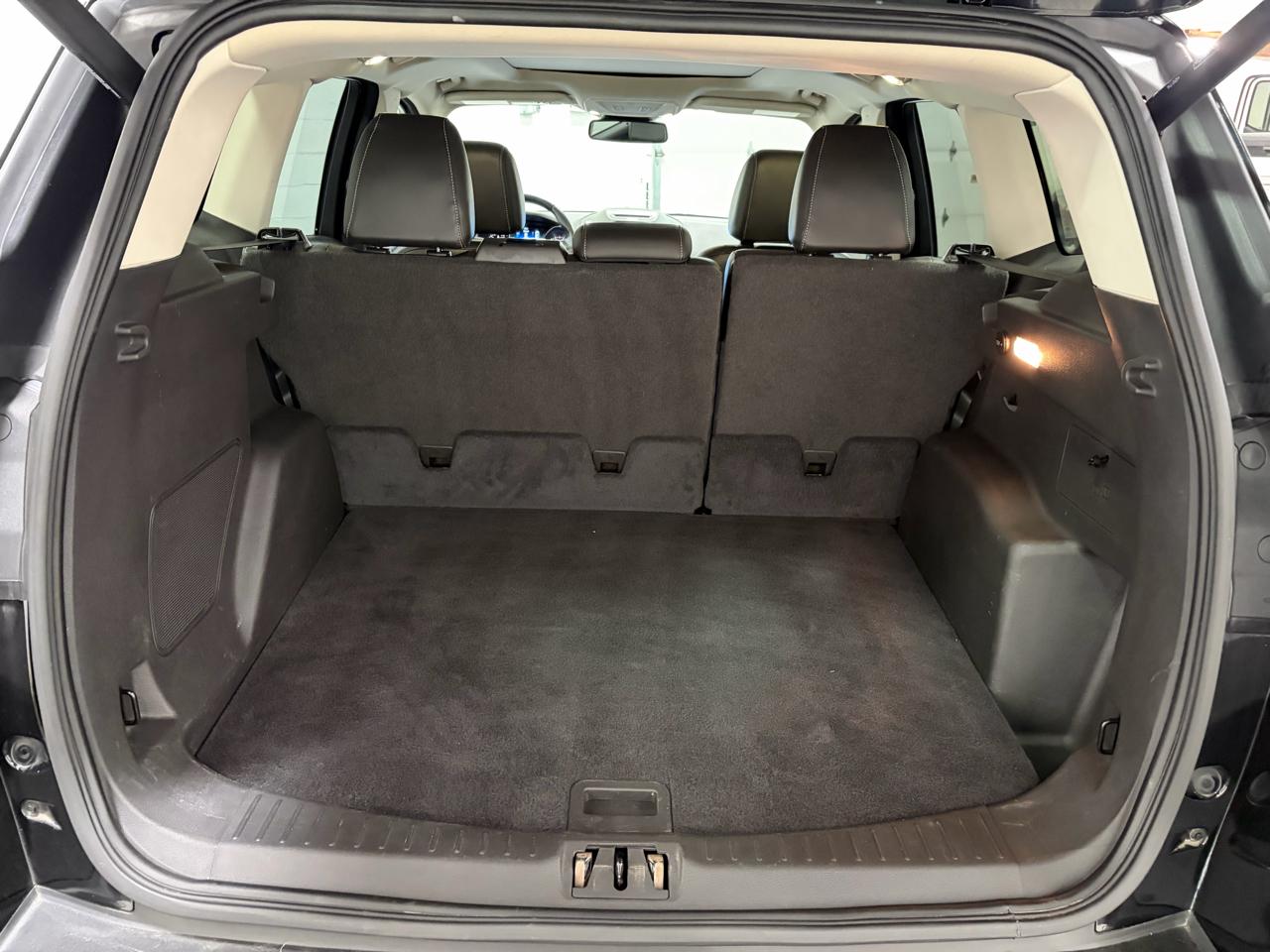 Ford Escape Titanium 4WD 2017