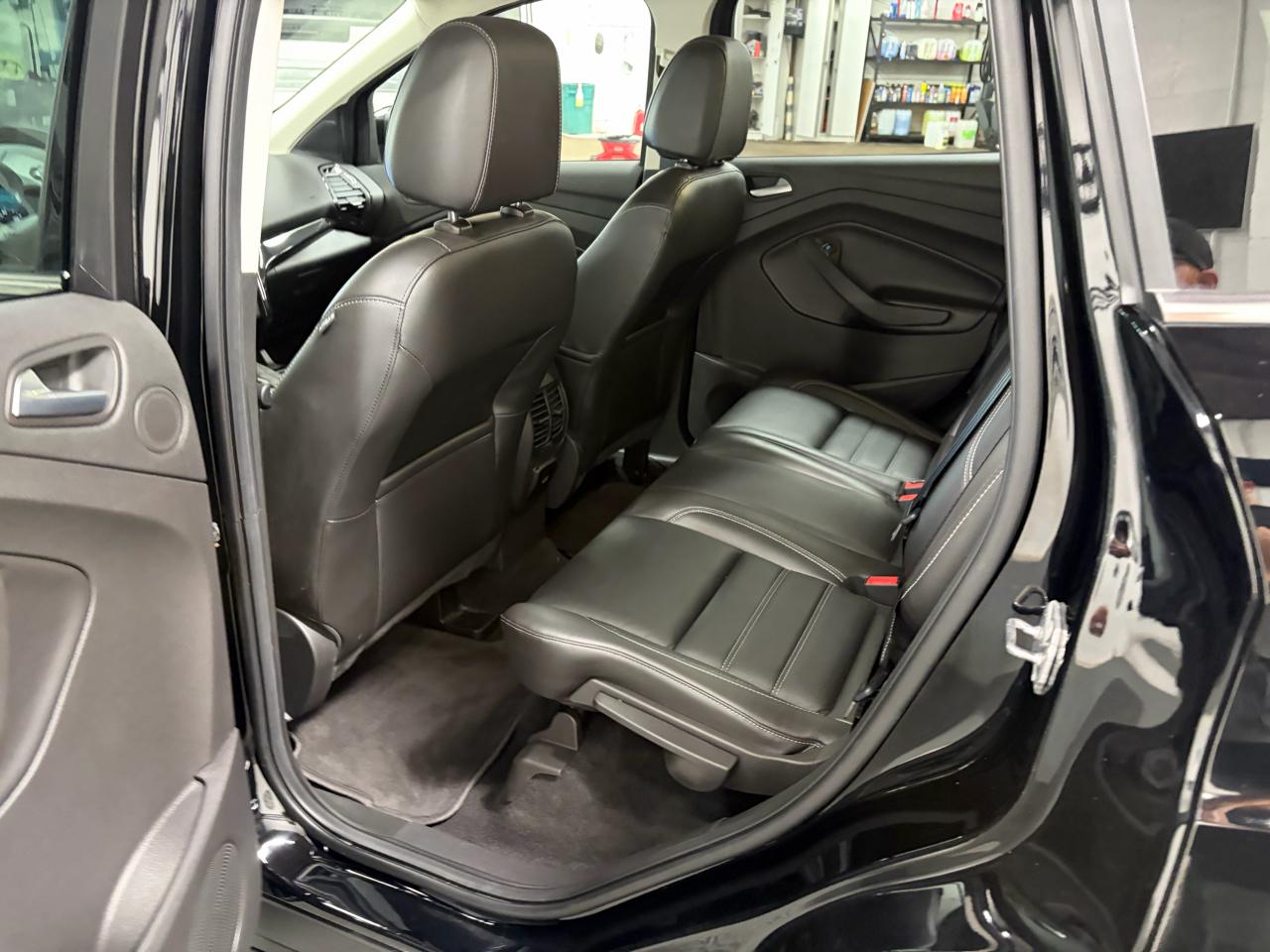 Ford Escape Titanium 4WD 2017