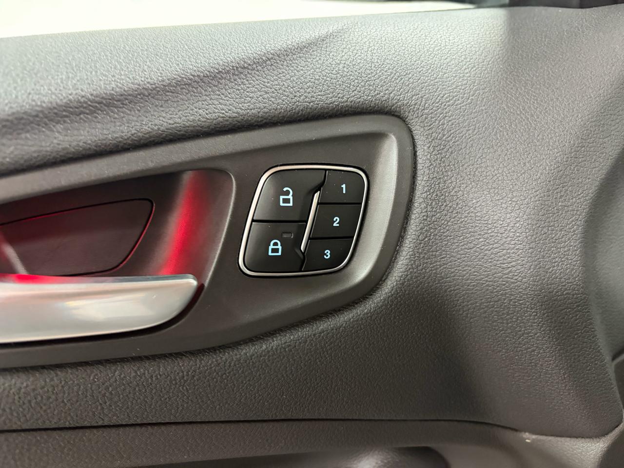 Ford Escape Titanium 4WD 2017