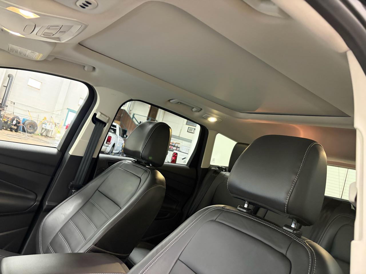Ford Escape Titanium 4WD 2017