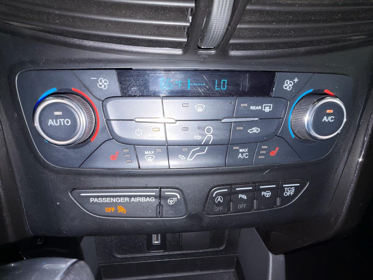 Ford Escape Titanium 4WD 2017