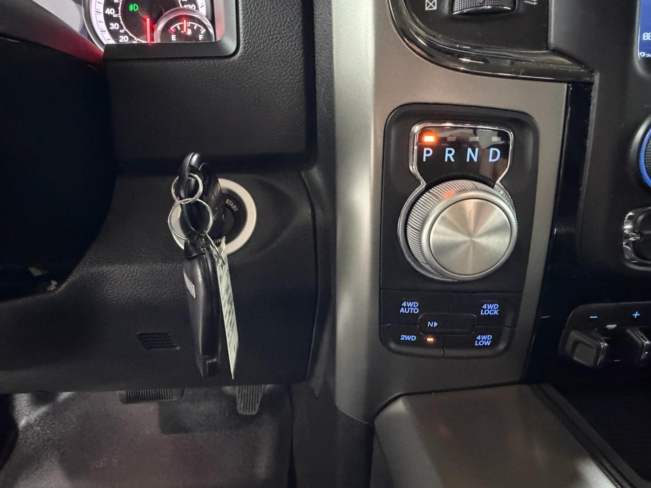 RAM 1500 4WD Quad Cab 140.5" Night 2018