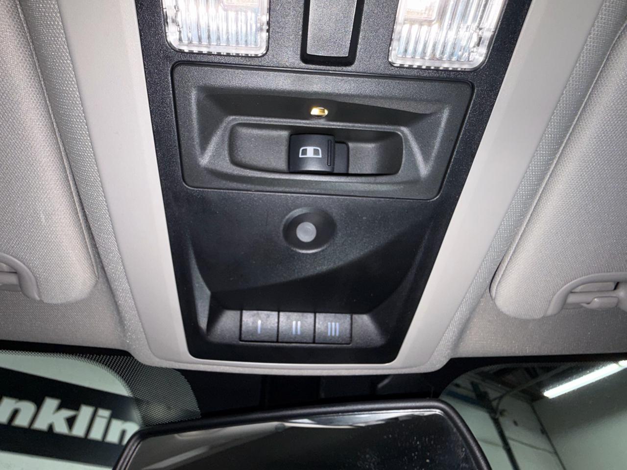 RAM 1500 4WD Quad Cab 140.5" Night 2018