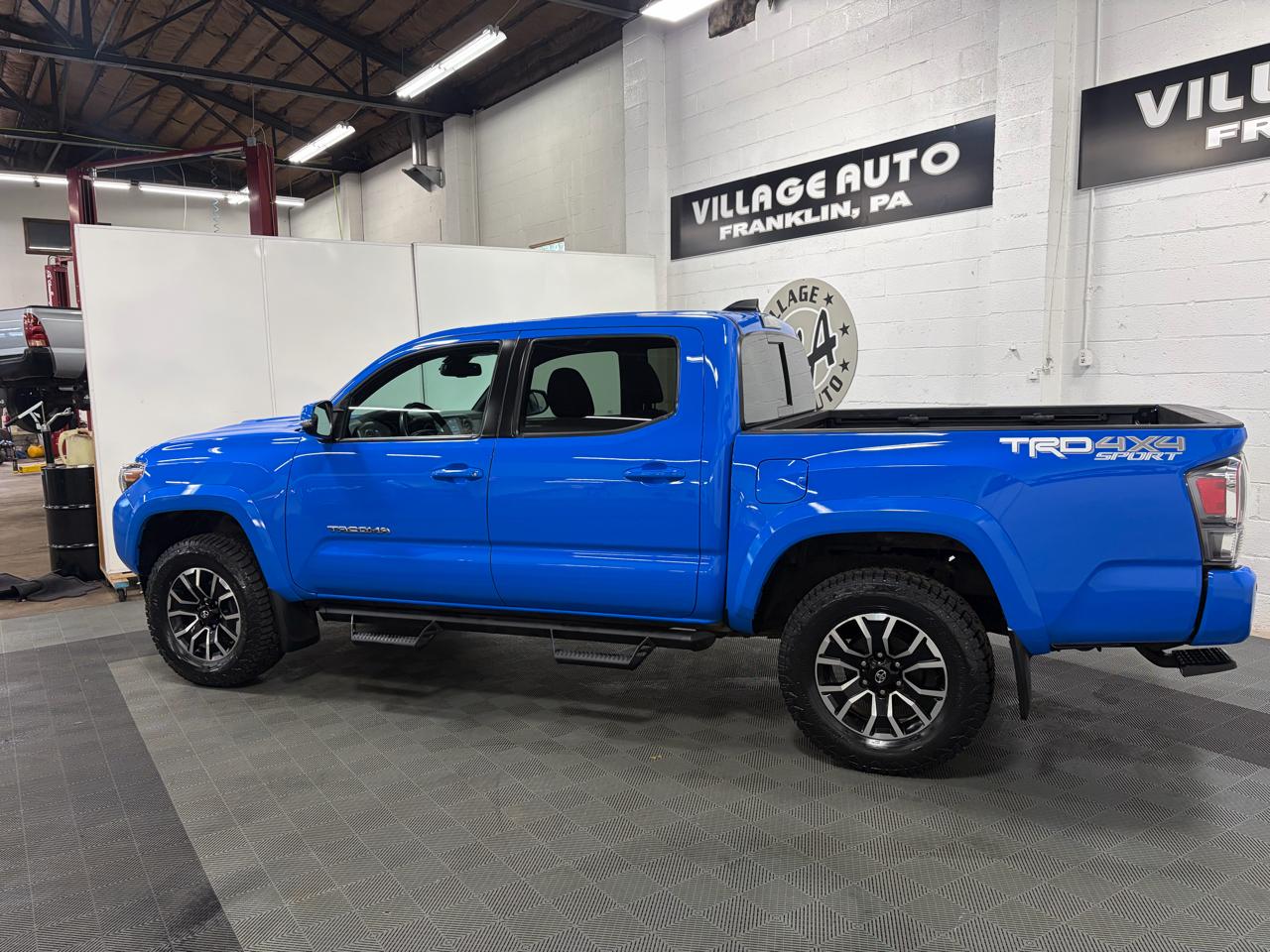 Toyota Tacoma 4WD Double Cab V6 AT TRD Sport (Natl) 2021