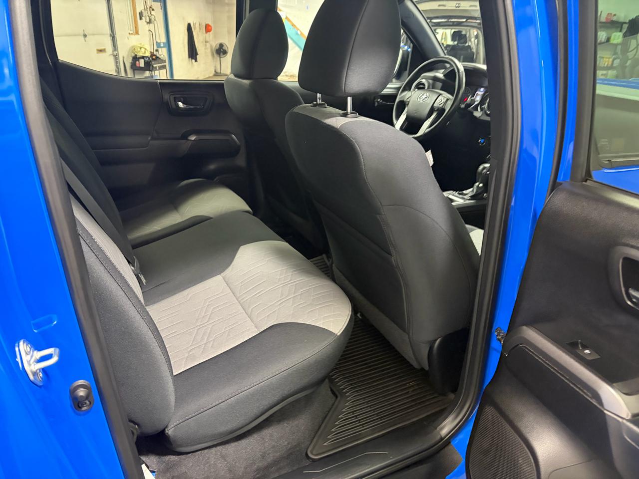 Toyota Tacoma 4WD Double Cab V6 AT TRD Sport (Natl) 2021