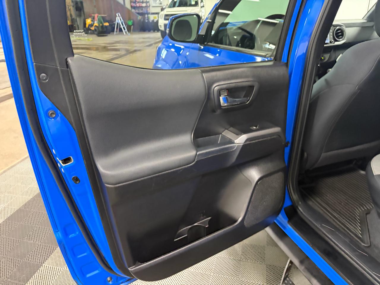 Toyota Tacoma 4WD Double Cab V6 AT TRD Sport (Natl) 2021