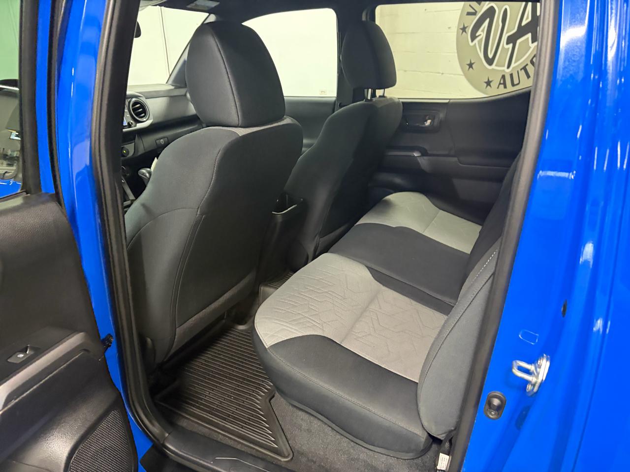 Toyota Tacoma 4WD Double Cab V6 AT TRD Sport (Natl) 2021