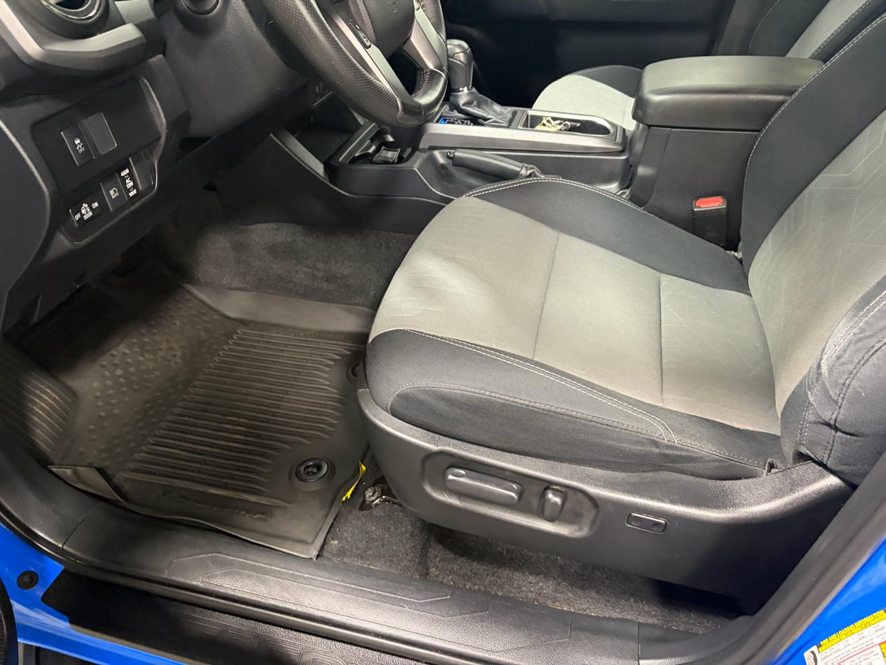 Toyota Tacoma 4WD Double Cab V6 AT TRD Sport (Natl) 2021