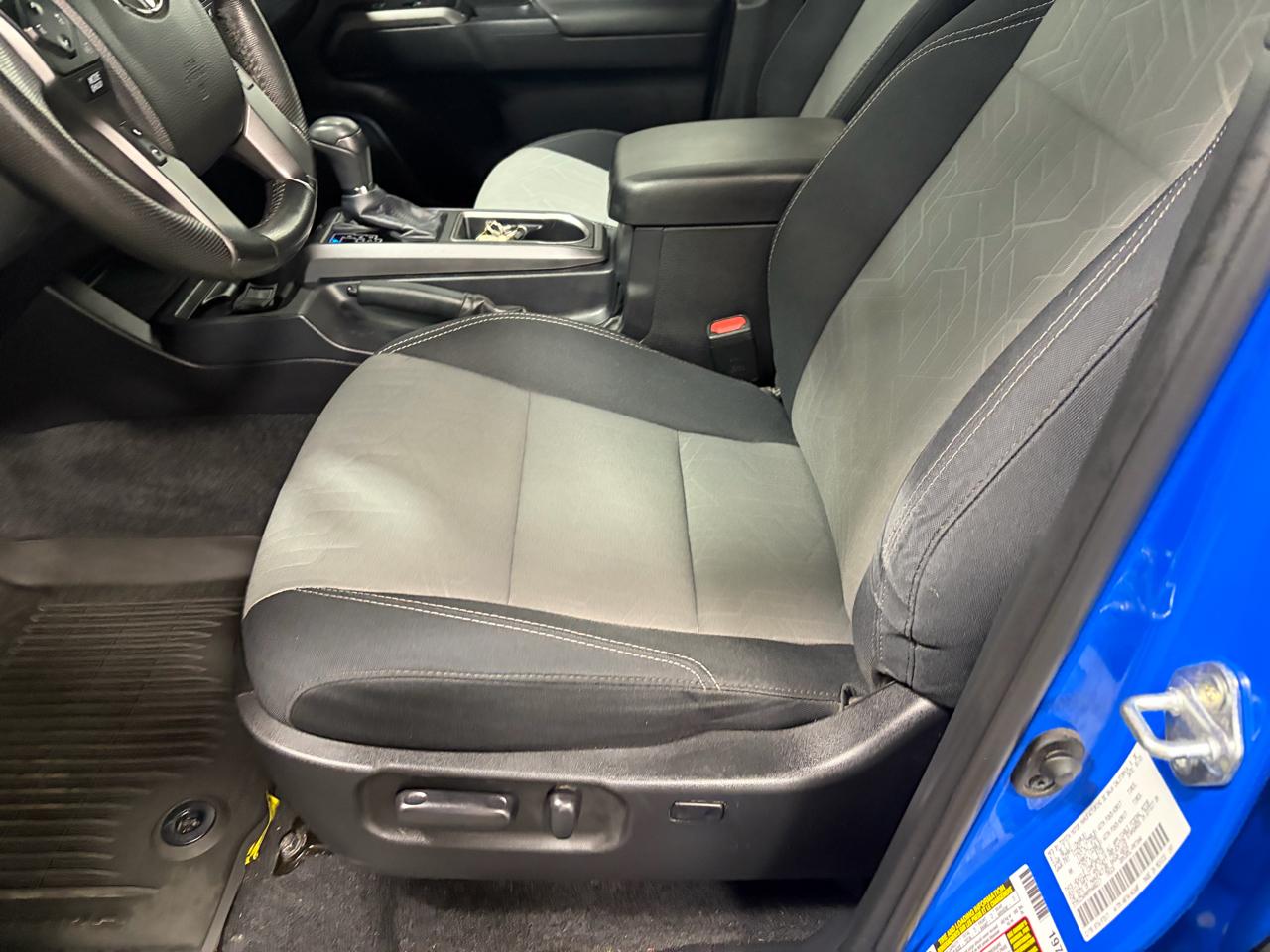 Toyota Tacoma 4WD Double Cab V6 AT TRD Sport (Natl) 2021