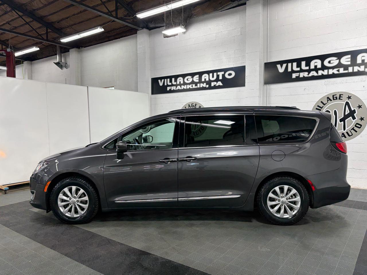 Chrysler Pacifica Touring-L 2017