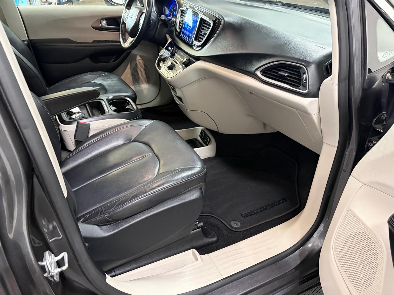 Chrysler Pacifica Touring-L 2017
