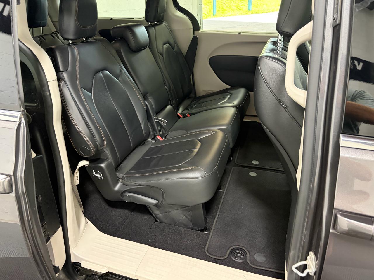 Chrysler Pacifica Touring-L 2017