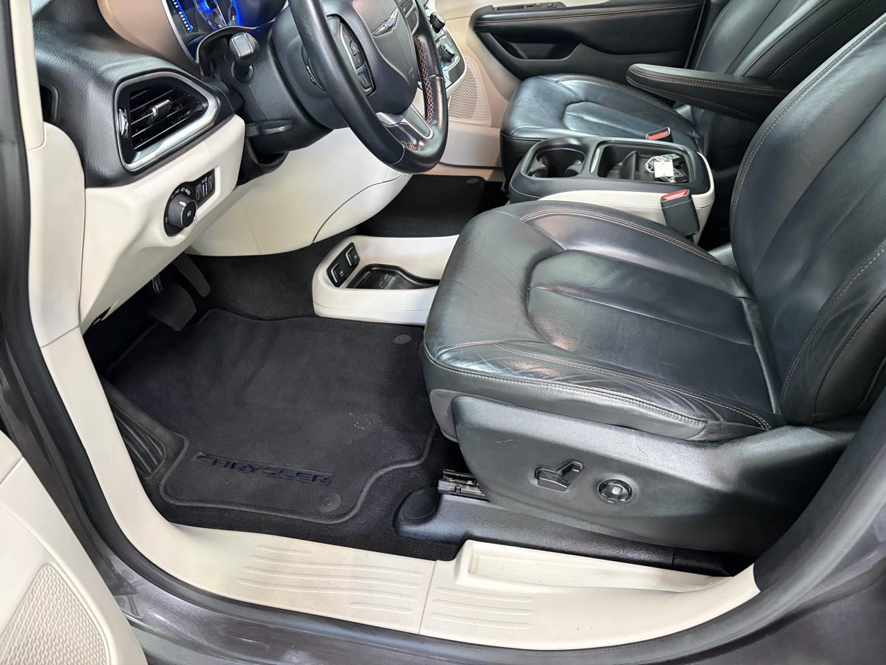 Chrysler Pacifica Touring-L 2017