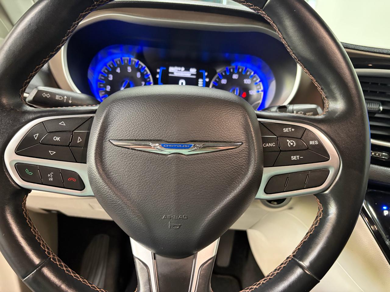 Chrysler Pacifica Touring-L 2017