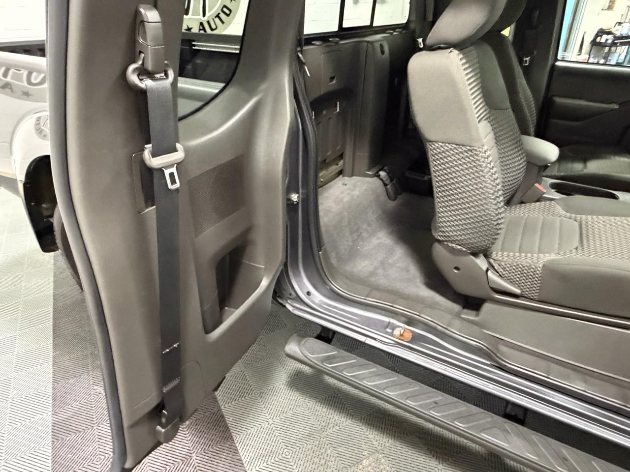 Nissan Frontier King Cab 4x4 SV 2021