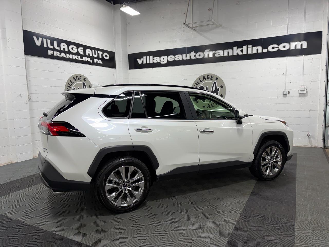 Toyota RAV4 Limited AWD 2019