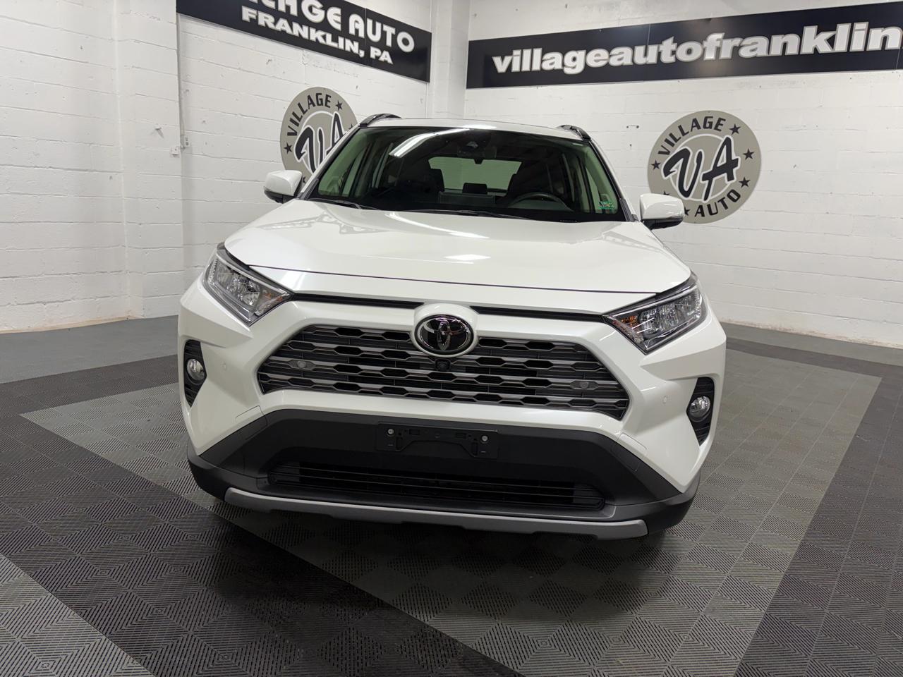 Toyota RAV4 Limited AWD 2019