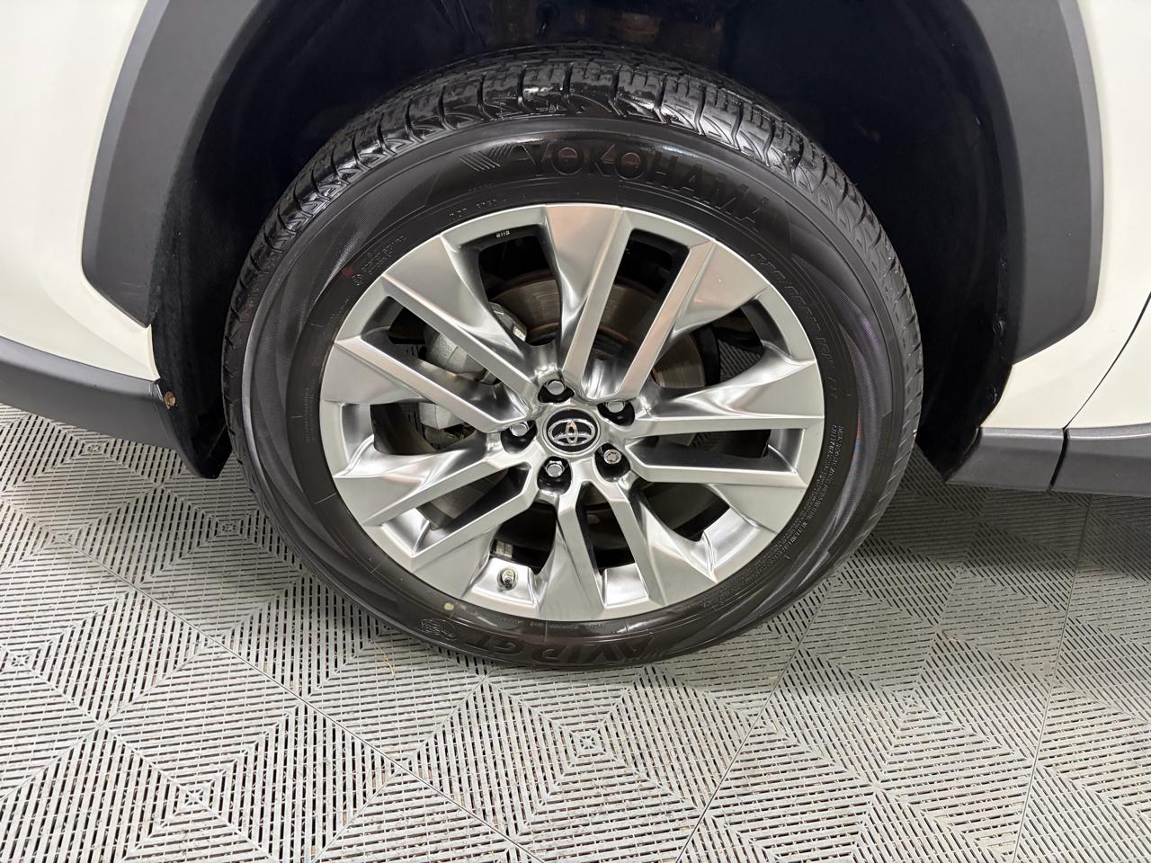 Toyota RAV4 Limited AWD 2019