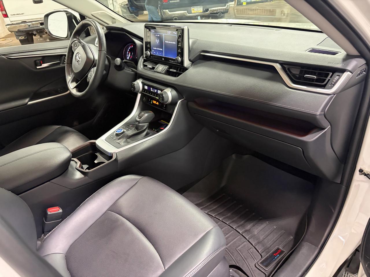 Toyota RAV4 Limited AWD 2019