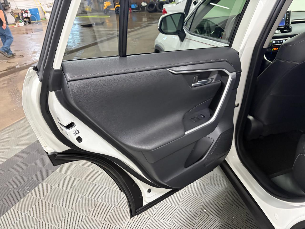 Toyota RAV4 Limited AWD 2019