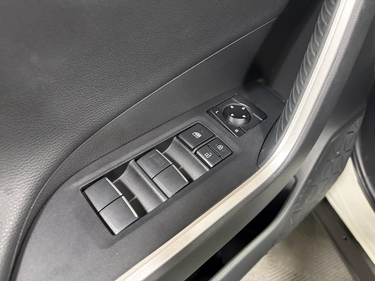 Toyota RAV4 Limited AWD 2019