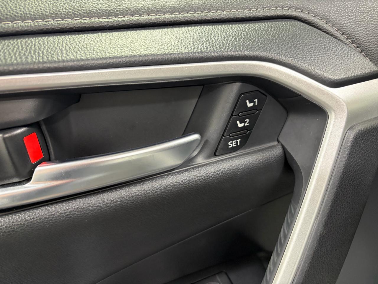 Toyota RAV4 Limited AWD 2019