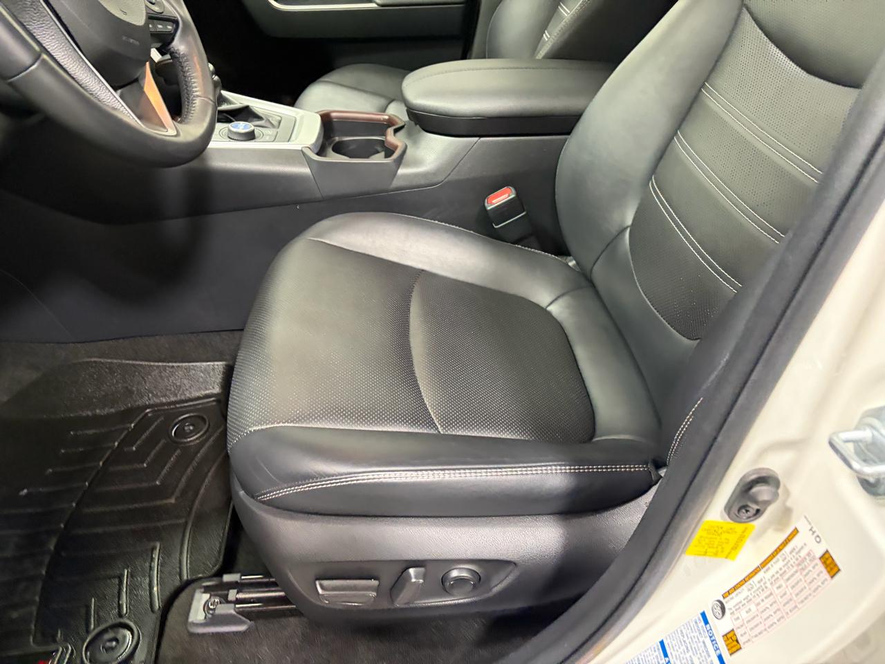 Toyota RAV4 Limited AWD 2019