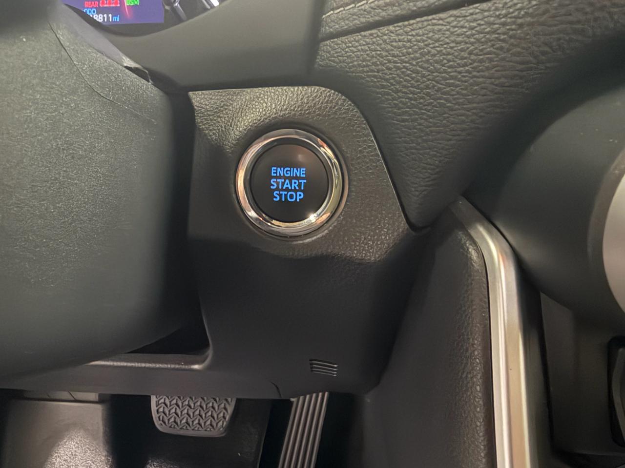 Toyota RAV4 Limited AWD 2019