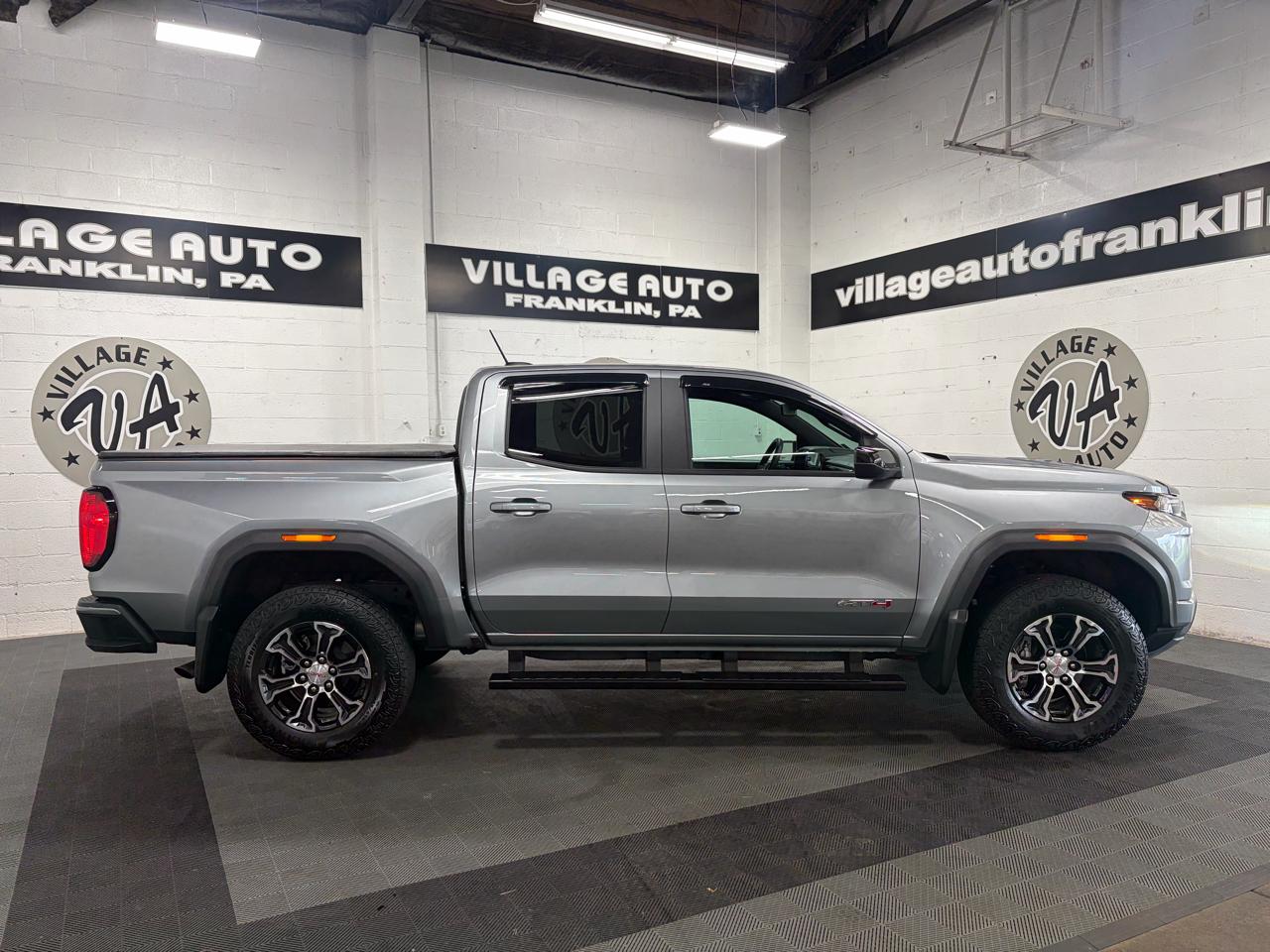 GMC Canyon AT4 Crew Cab 4WD 2025