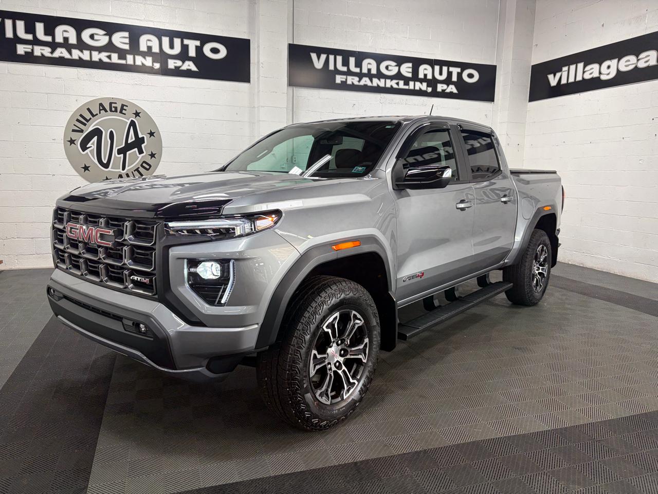 GMC Canyon AT4 Crew Cab 4WD 2025