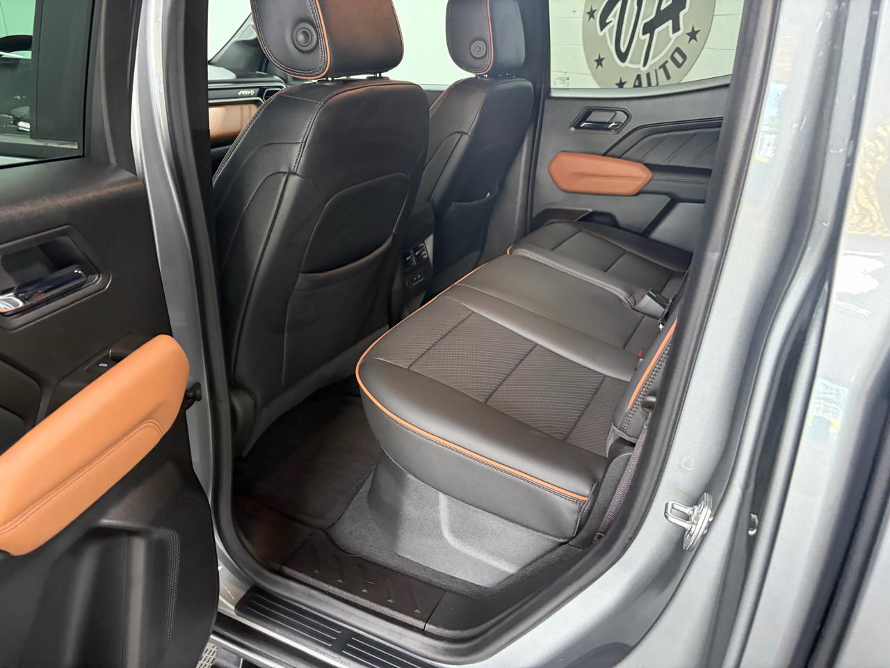 GMC Canyon AT4 Crew Cab 4WD 2025