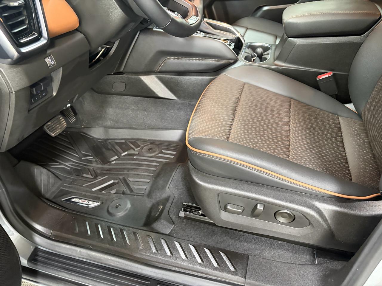GMC Canyon AT4 Crew Cab 4WD 2025