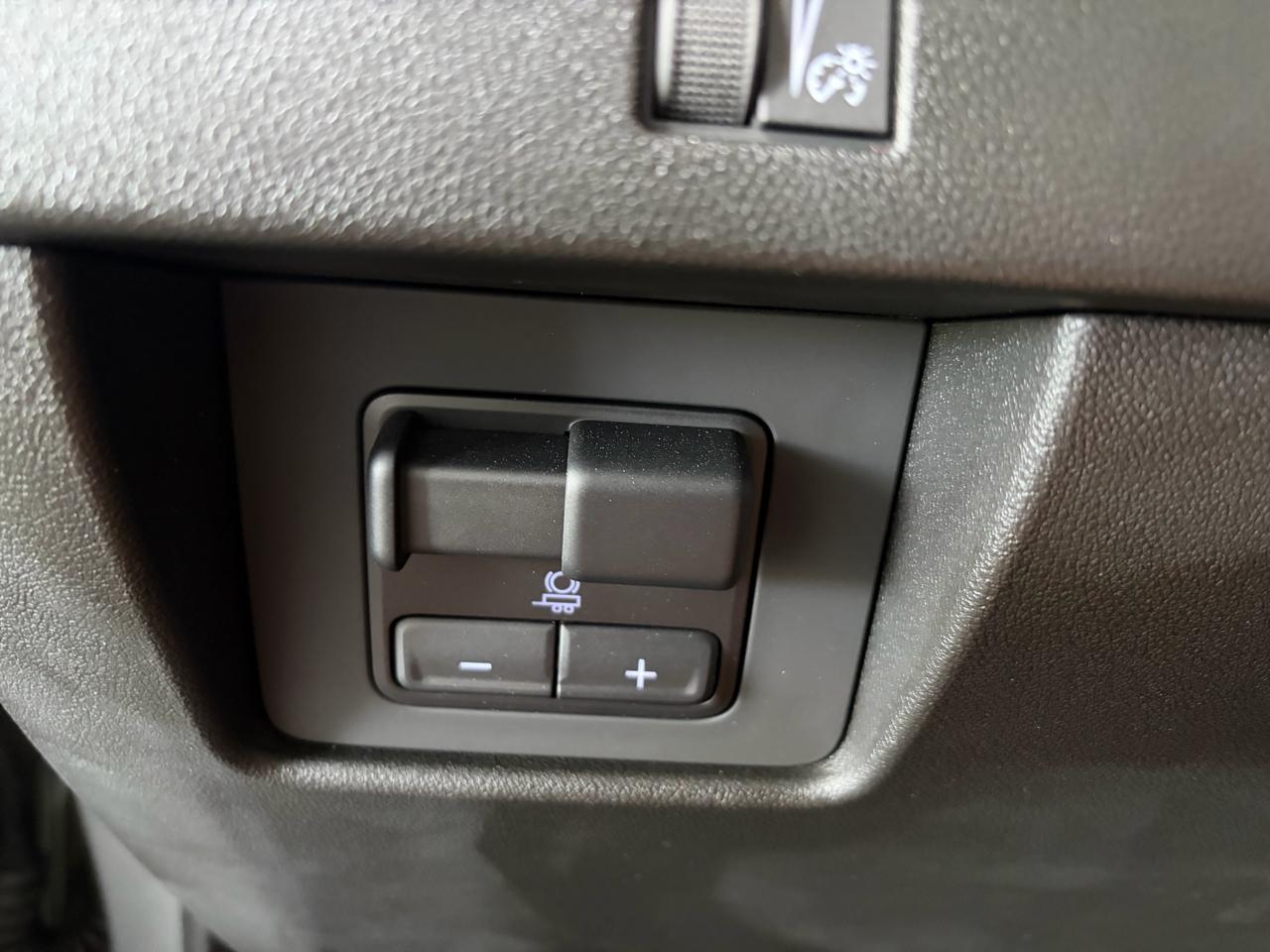 GMC Canyon AT4 Crew Cab 4WD 2025