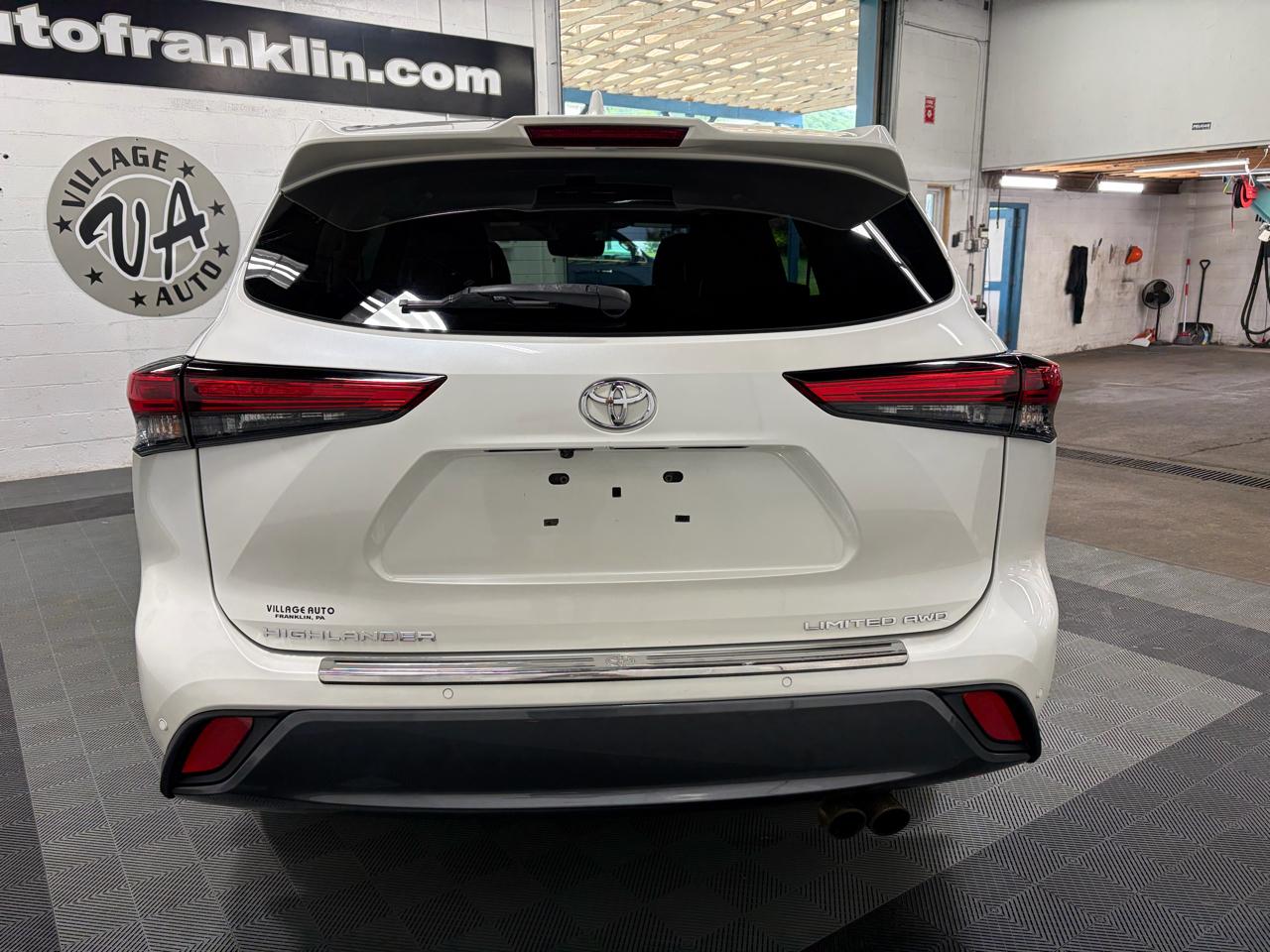 Toyota Highlander Limited AWD V6 2021