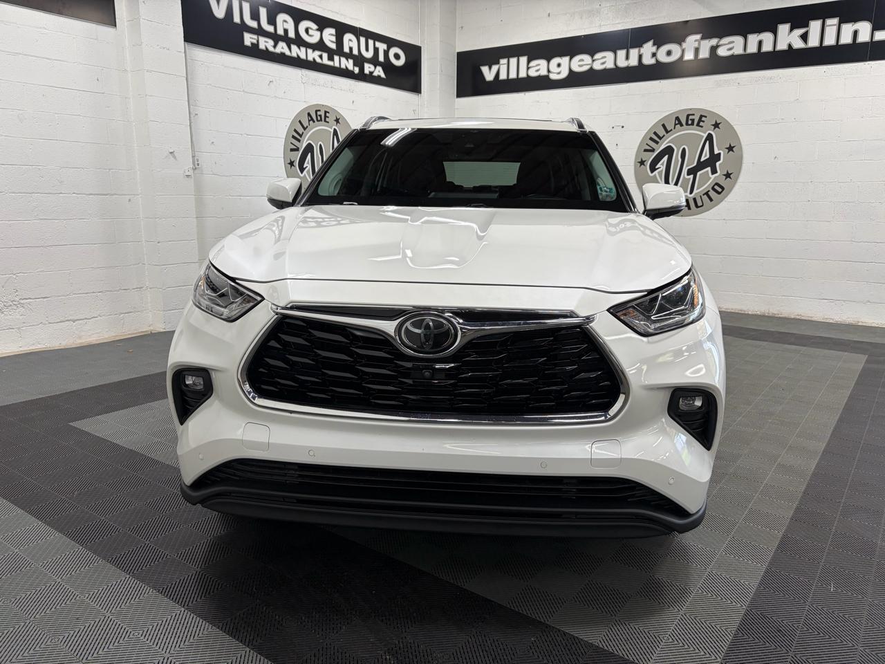 Toyota Highlander Limited AWD V6 2021