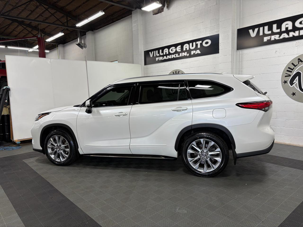 Toyota Highlander Limited AWD V6 2021