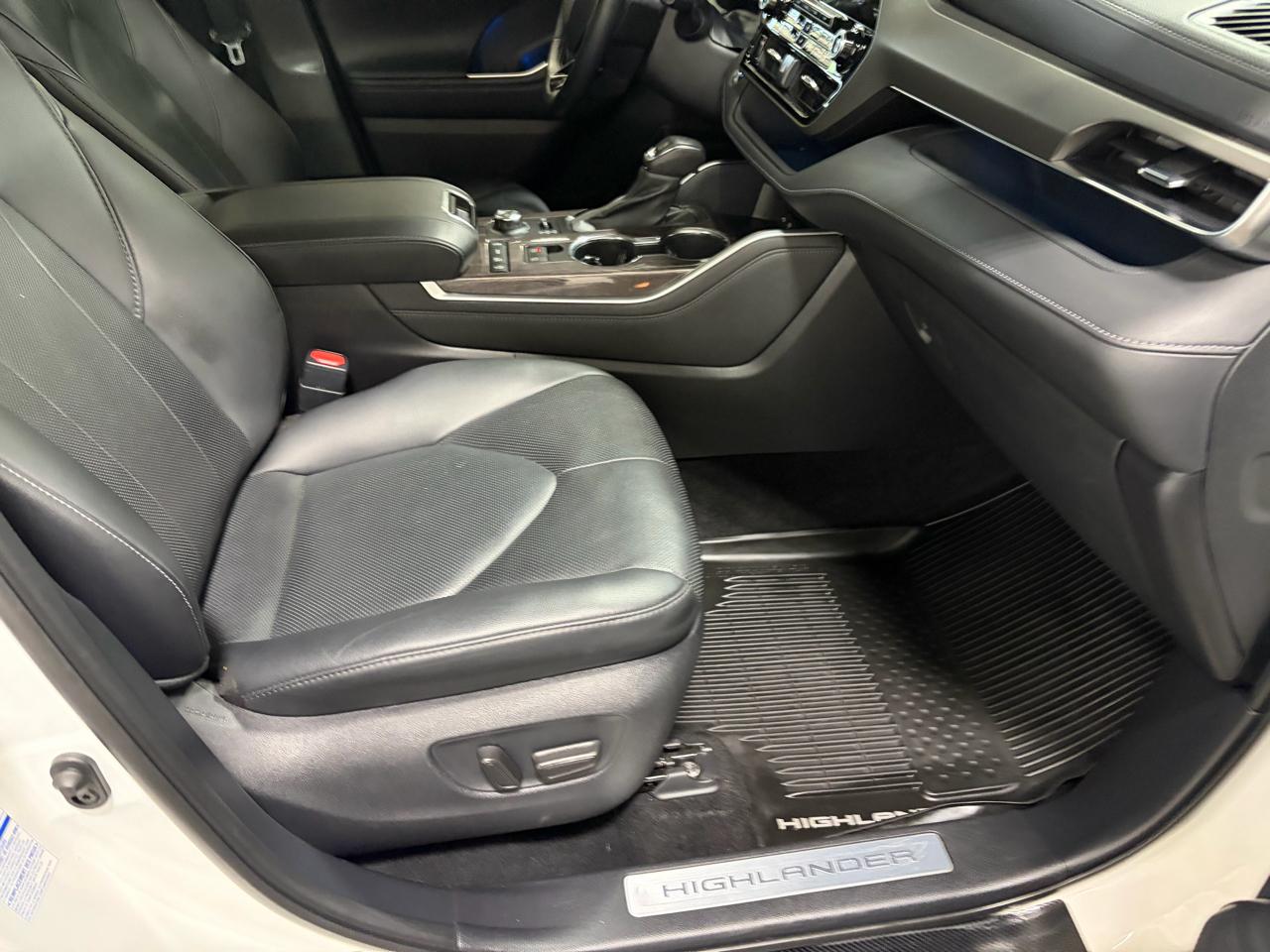 Toyota Highlander Limited AWD V6 2021