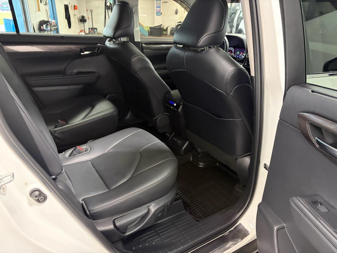 Toyota Highlander Limited AWD V6 2021