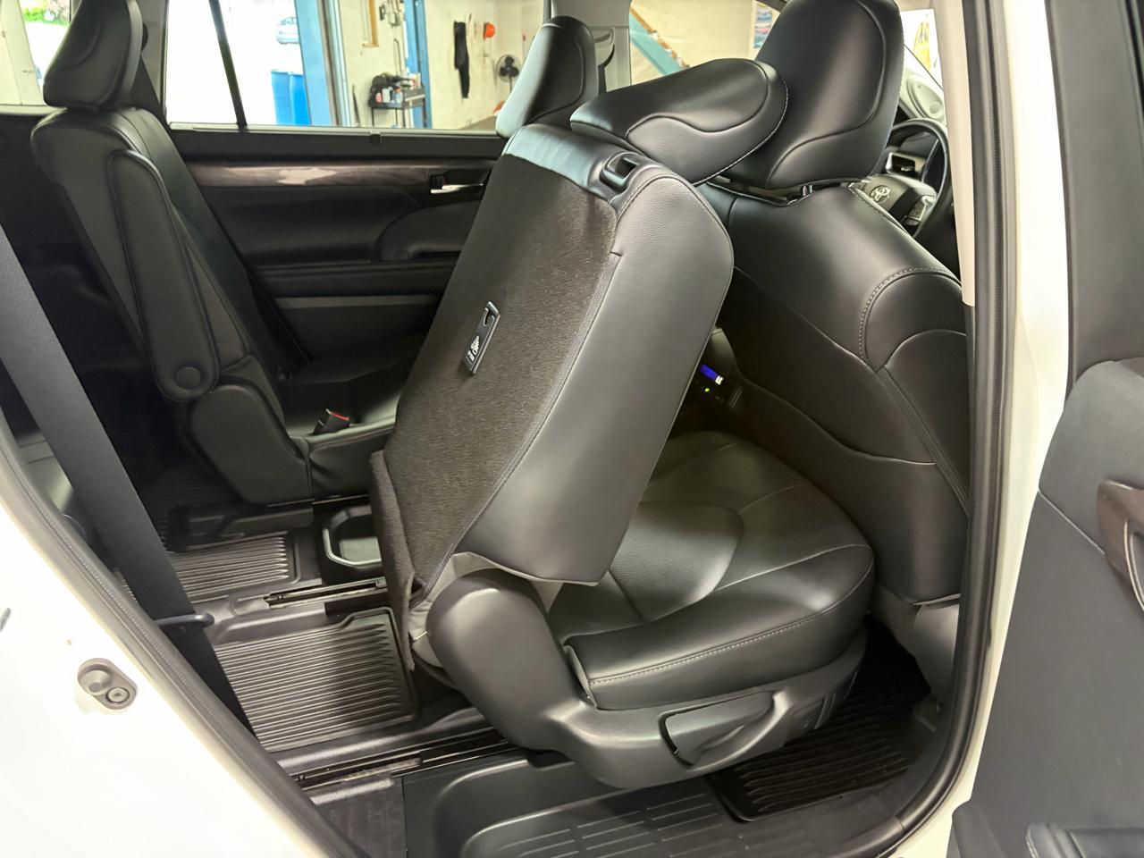 Toyota Highlander Limited AWD V6 2021