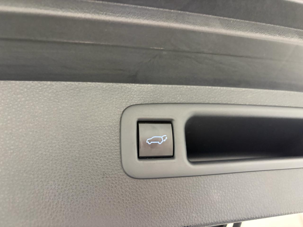 Toyota Highlander Limited AWD V6 2021