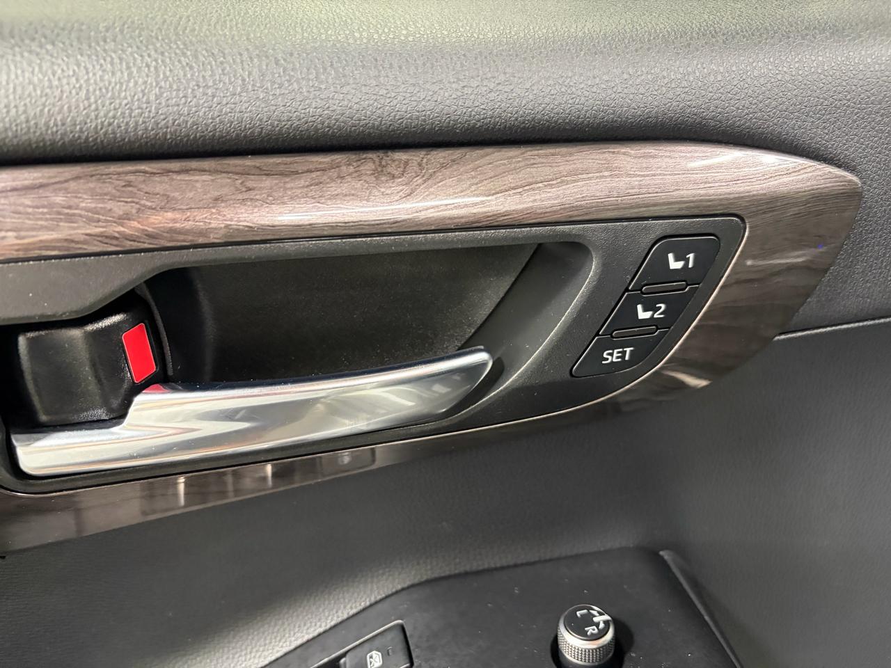 Toyota Highlander Limited AWD V6 2021