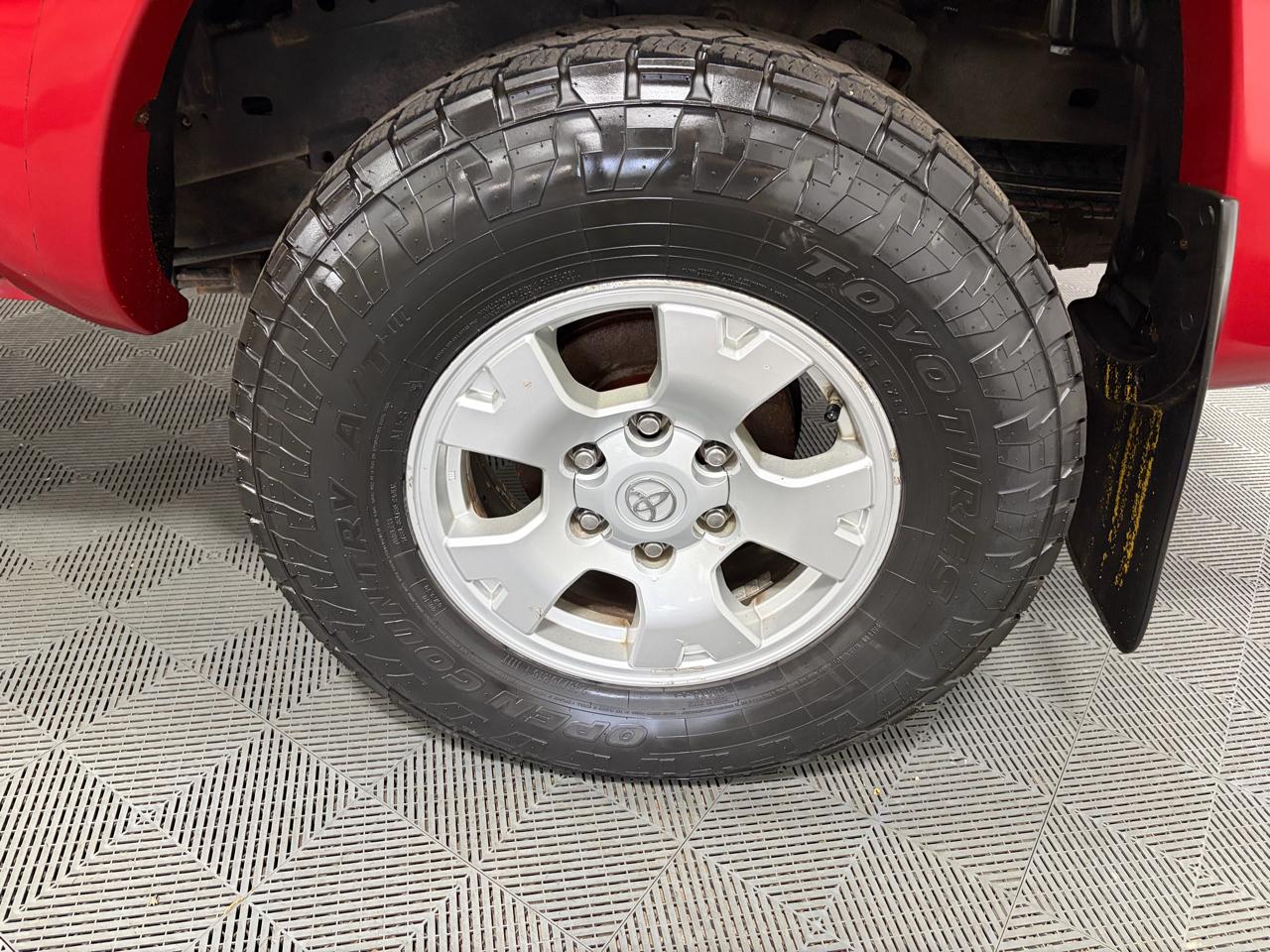 Toyota Tacoma SR5 Double Cab 4WD V6 2015