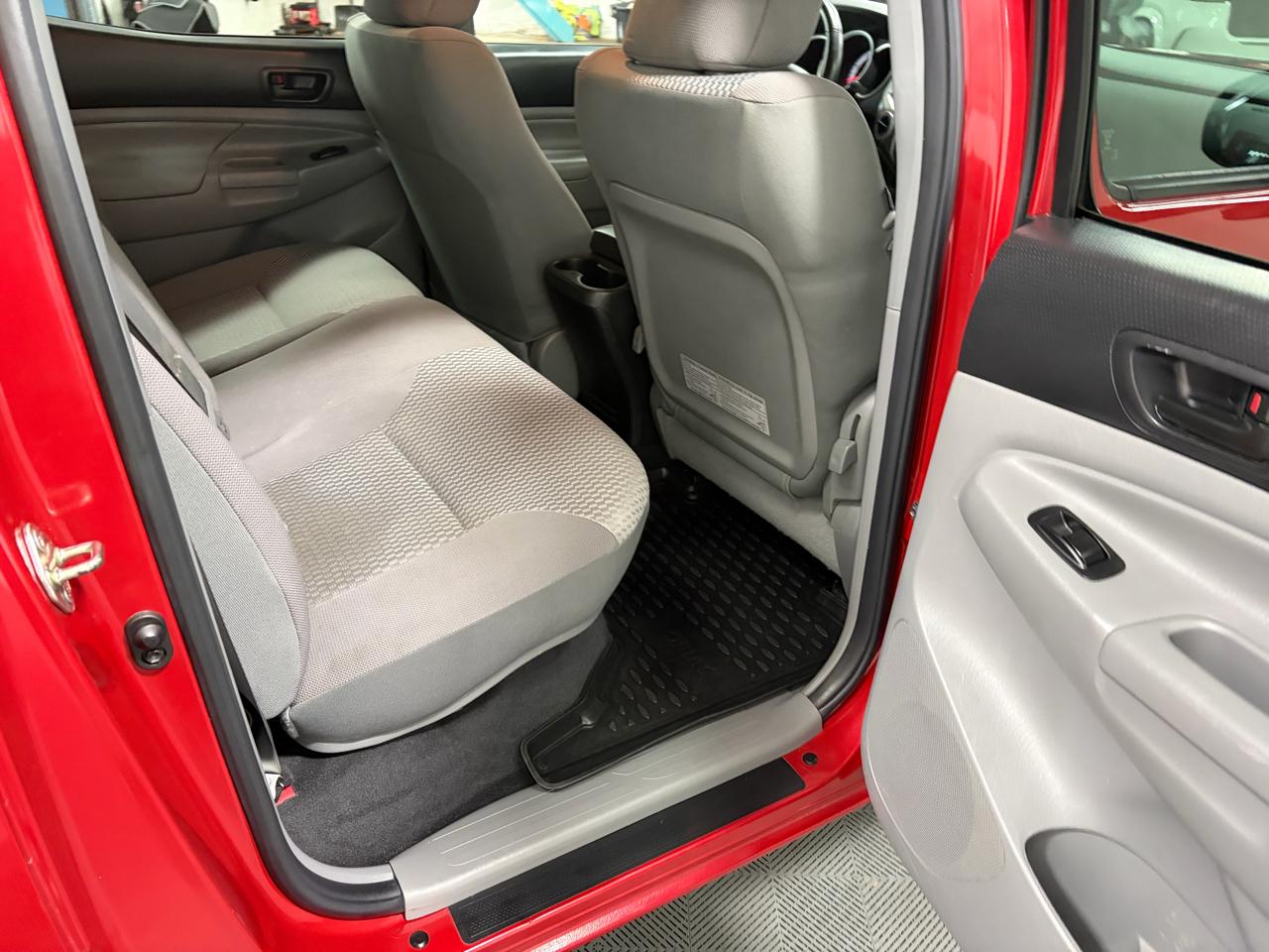 Toyota Tacoma SR5 Double Cab 4WD V6 2015