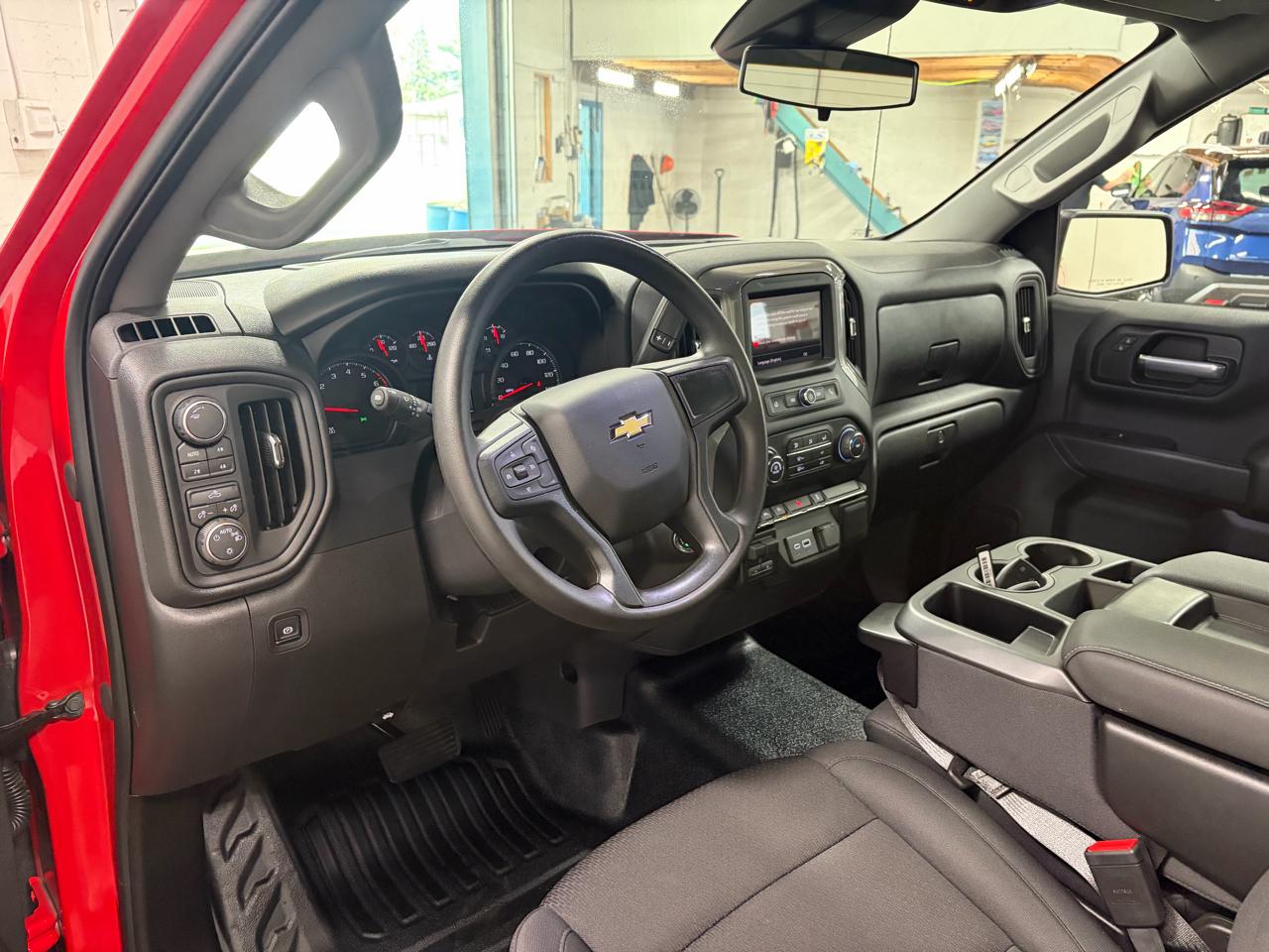 Chevrolet Silverado 1500 Base Reg Cab 4WD 2026