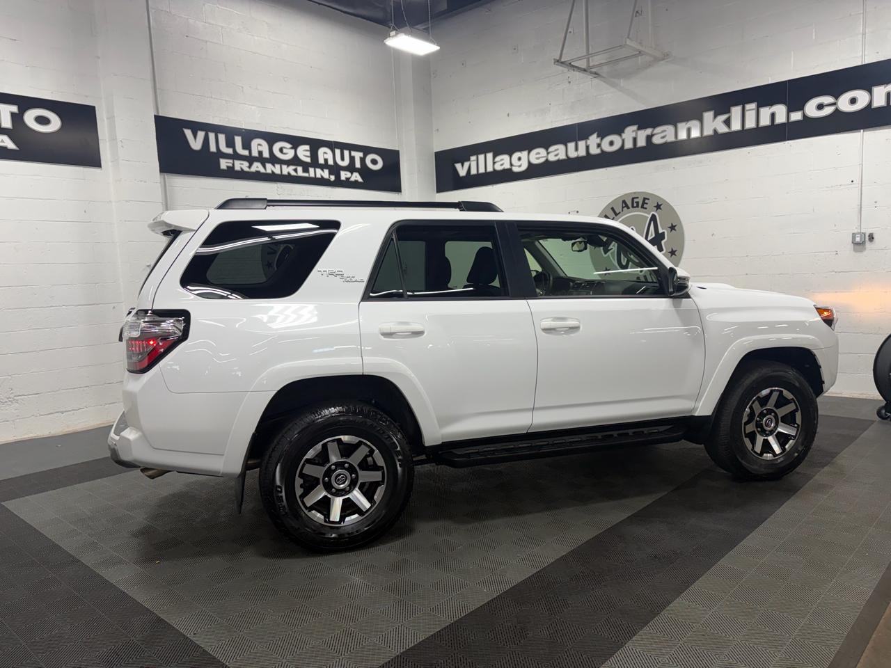 Toyota 4Runner TRD Off-road Premium 4WD 2024