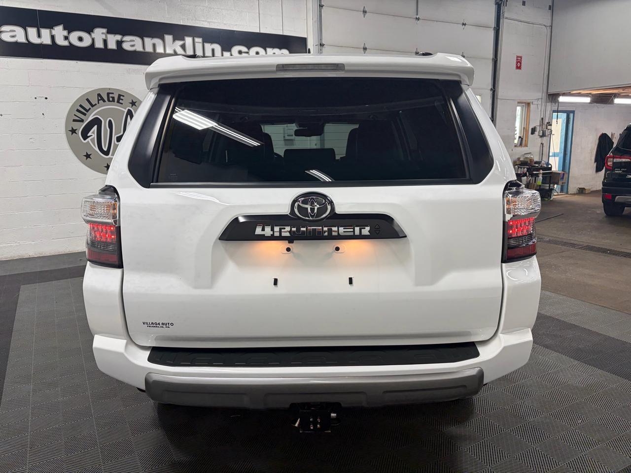 Toyota 4Runner TRD Off-road Premium 4WD 2024