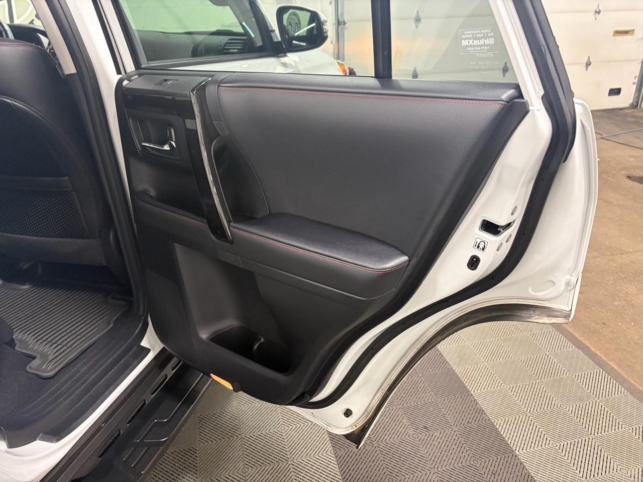 Toyota 4Runner TRD Off-road Premium 4WD 2024